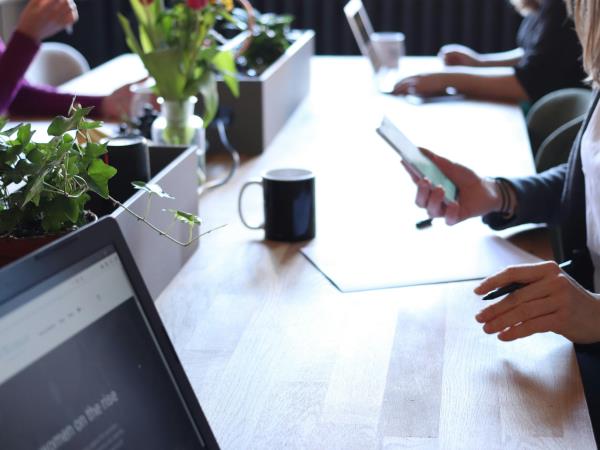 bedrijfsschadeverzekering afsluiten op kantoor